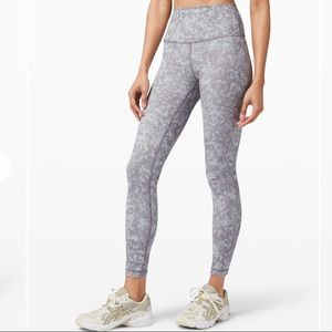 Lululemon / Wunder Train 25” / US 2 / Like New